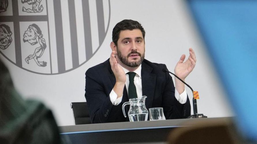 Vox deja sin "propina" a los menores extranjeros de Aragón: les quita 17 euros semanales para gastos "sin soporte reglado"