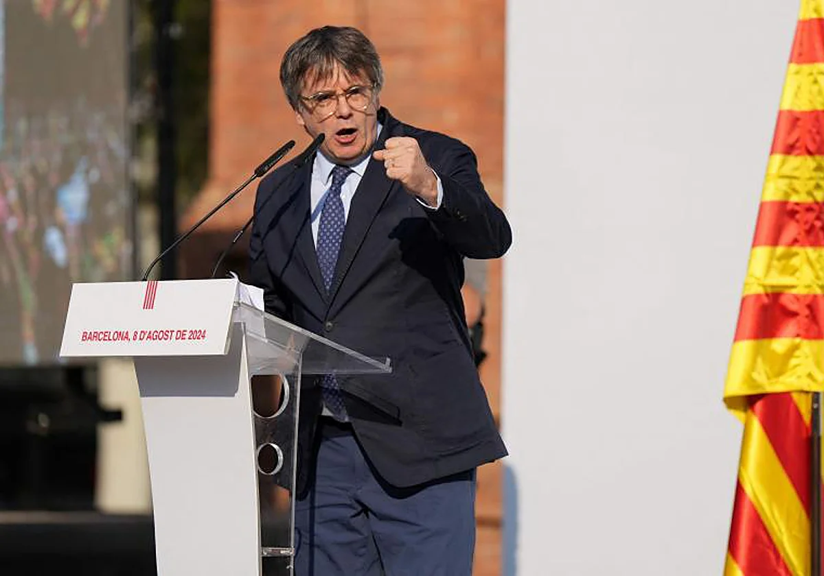 Procesan a los tres mossos que ayudaron a huir a Puigdemont
