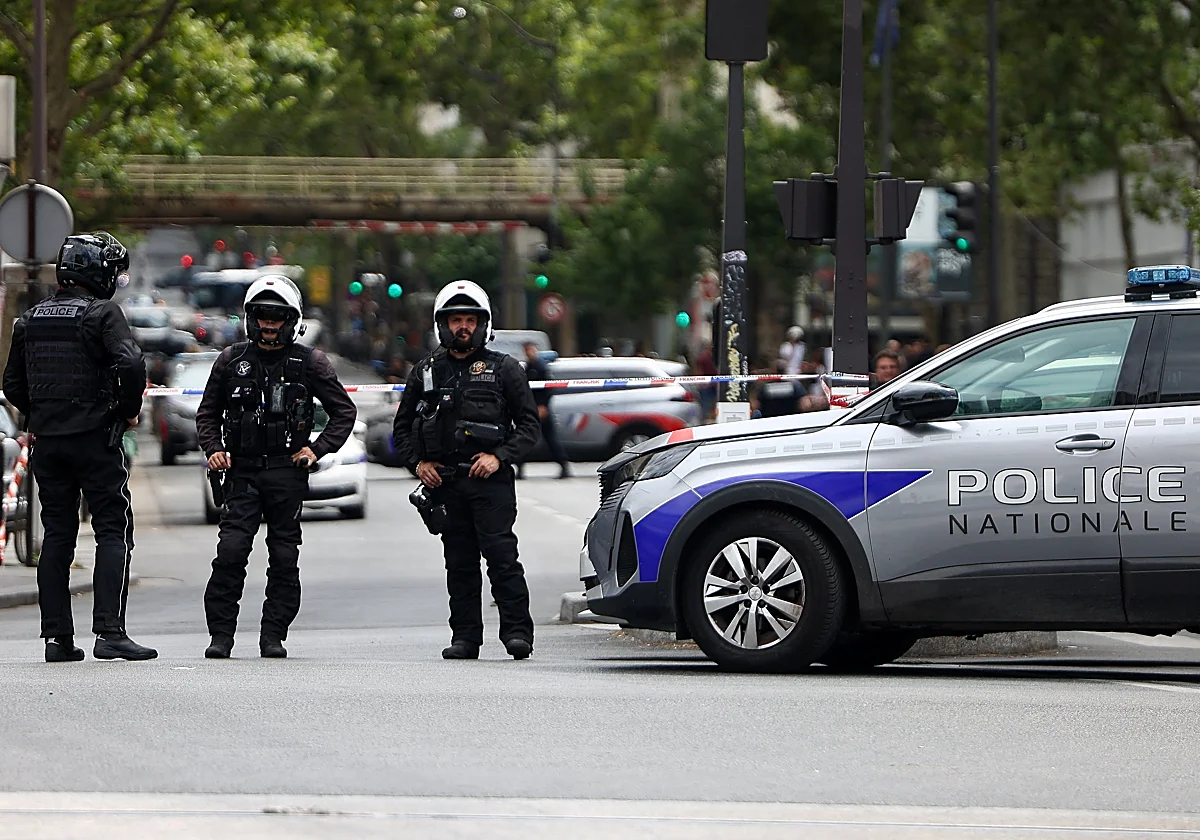 Tres mujeres resultan heridas en un ataque con dos cuchillos en el norte de París