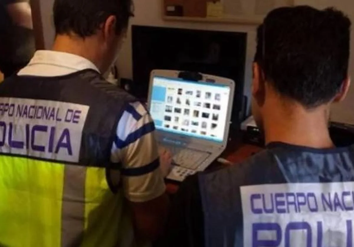 Detenido en Fuengirola por engañar a menores y amenazarles con difundir imágenes sexuales en redes