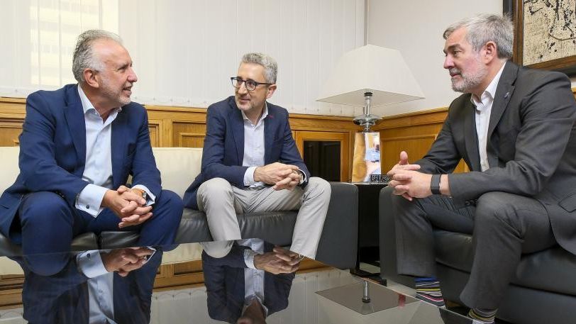 Las CCAA del PP exigen retrasar la cita con Hacienda para la financiación tras la "traición" de Canarias o le darán plantón