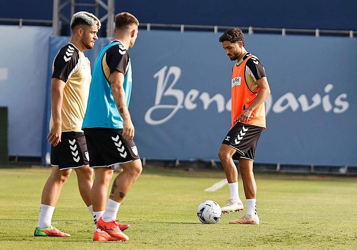 José Salinas se entrena ya con sus nuevos compañeros del Málaga