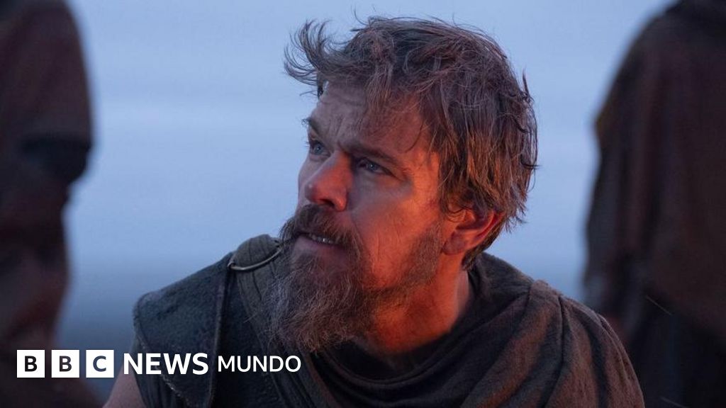 "Me está ayudando a vender más libros, pero el guion es pésimo": la mordaz crítica de la traductora de 'La Odisea' en la que se basó la película de Nolan