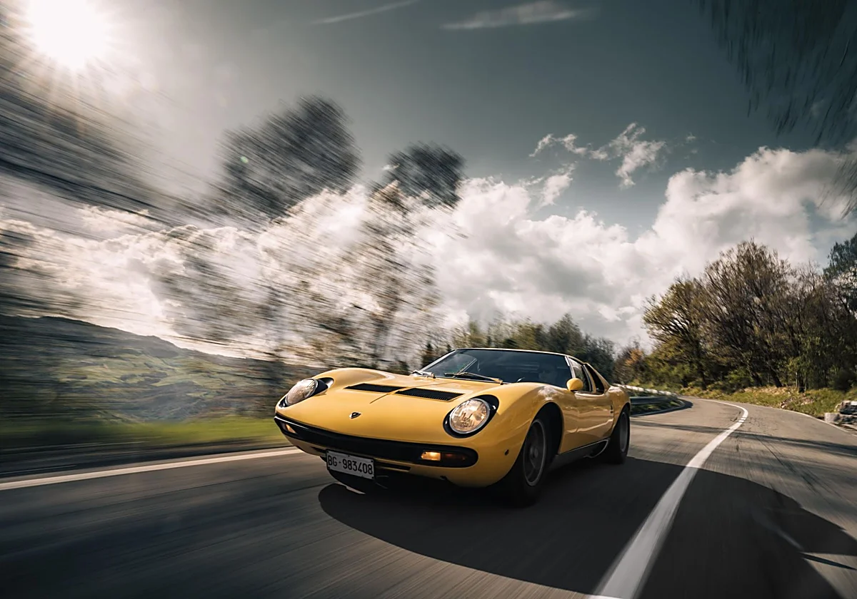 55 años del Lamborghini Miura SV: la leyenda que inventó el concepto 'Super Veloce'