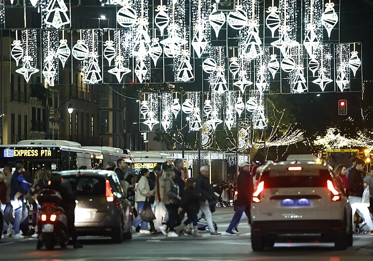 El uso del coche quintuplica al transporte público en Málaga pese a la mejora de los servicios