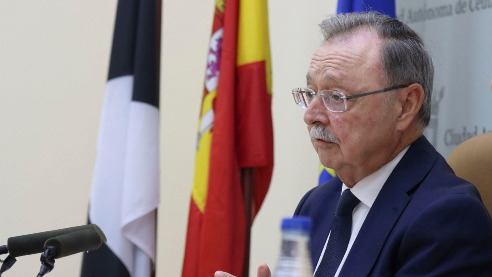 Vivas reclama al Gobierno un "mando único" tras desbordarse Ceuta con 1.500 migrantes en poco más de una semana