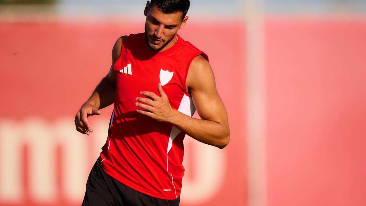 Rafa Mir recibe el permiso para jugar en el extranjero