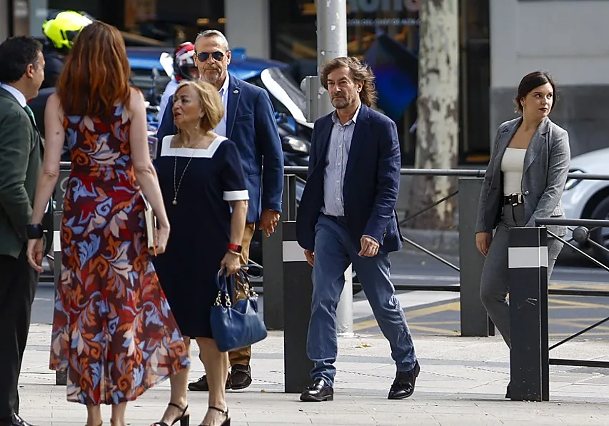 Conflicto por las 'cloacas': Pedraz amenaza con una guerra si el primer juez del caso no se inhibe