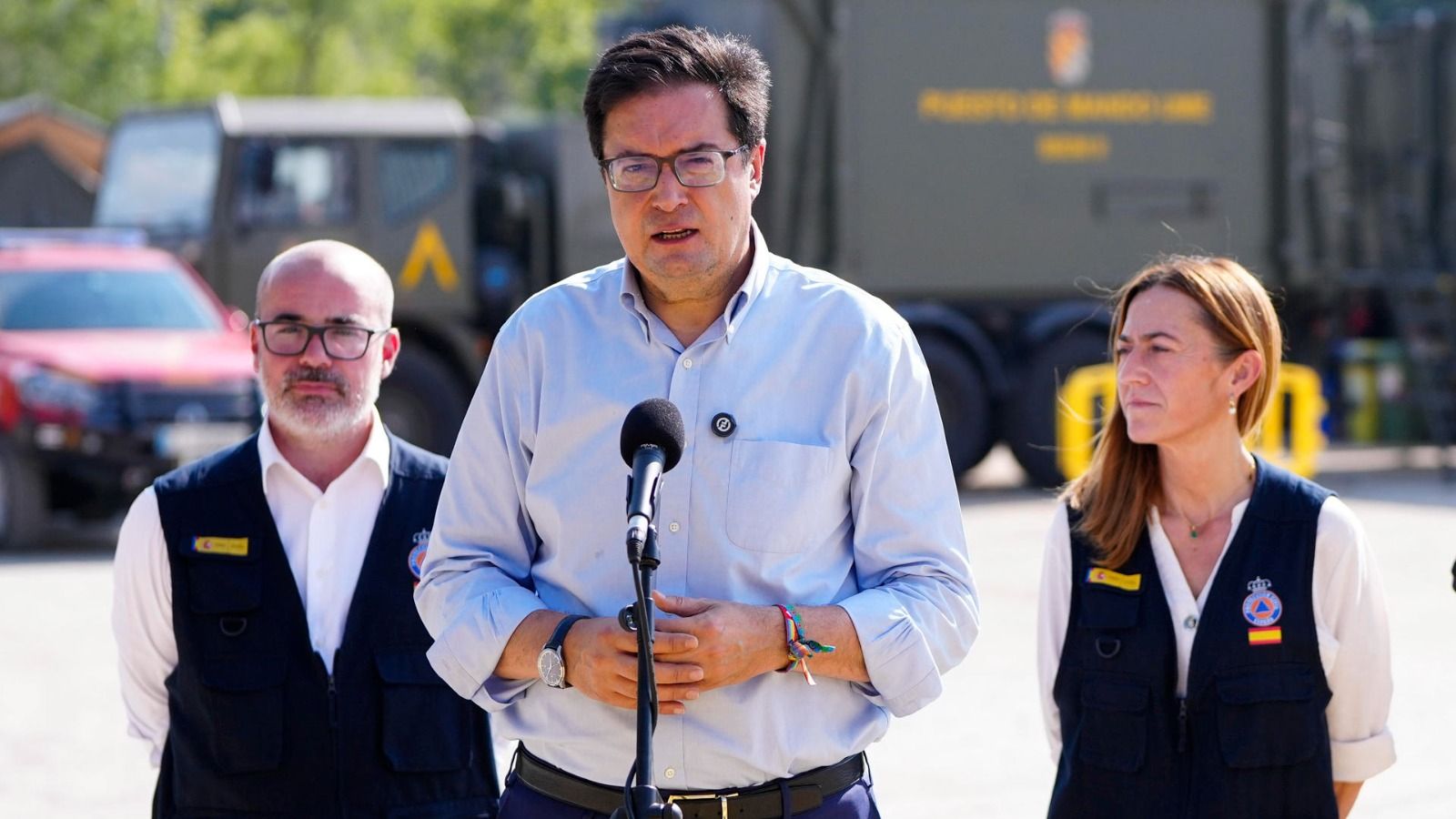 Óscar López llega una semana después al incendio para hablar del ático comprado por la Comunidad de Madrid