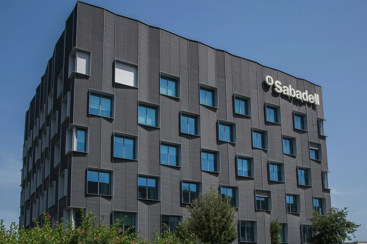 Sabadell reparte 370 millones de euros este lunes entre sus accionistas