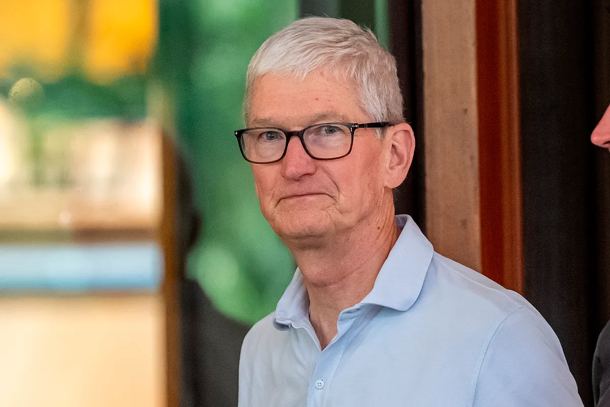 Apple se hunde un 7,35% y pierde el reinado por capitalización