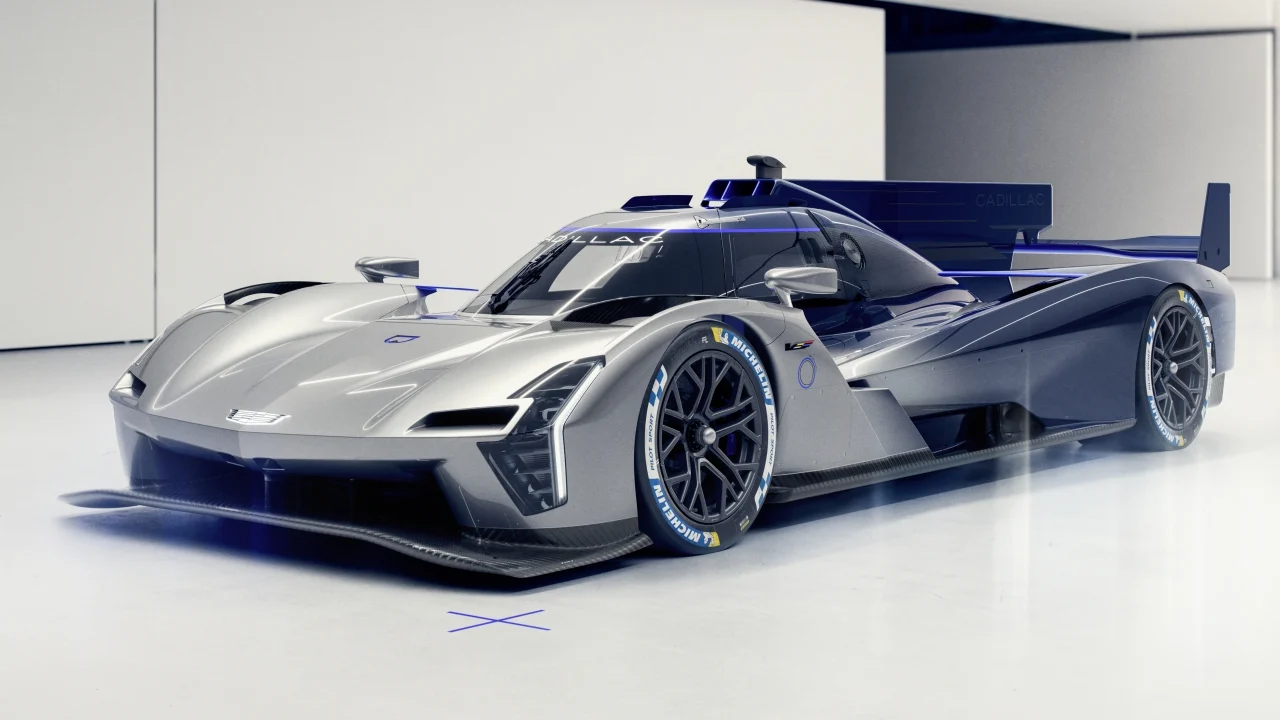 Cadillac quiere jugar con los grandes (aún más): su V-ONE de Le Mans entra en territorio Ferrari y McLaren