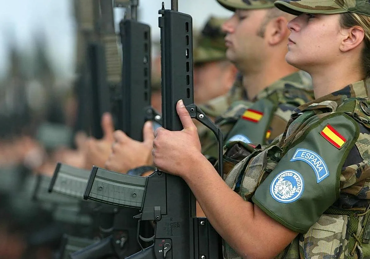 La confusión con el servicio militar obligatorio: el BOE publica nuevas plazas para las Fuerzas Armadas