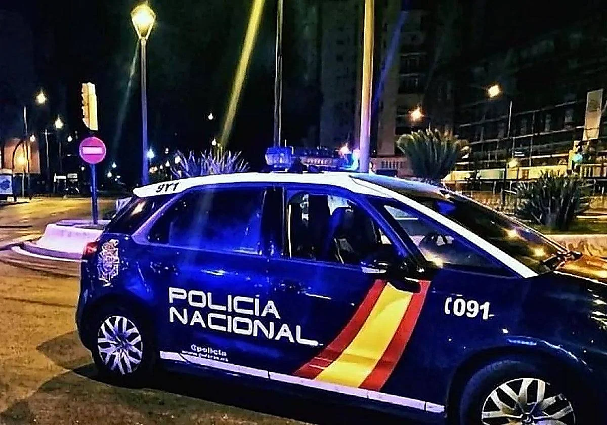 Detenido por apuñalar a su compañero de piso, que está crítico, en Estepona