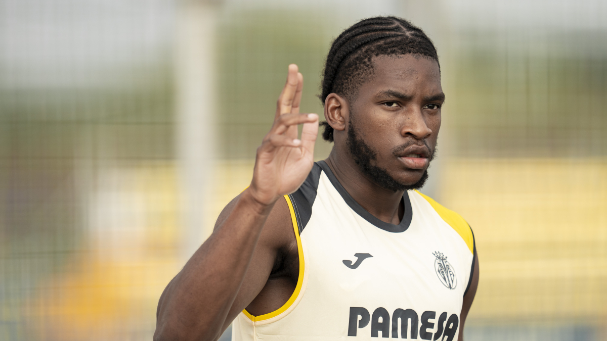 El Villarreal cierra el capítulo de salidas con la cesión de Kambwala a Osasuna