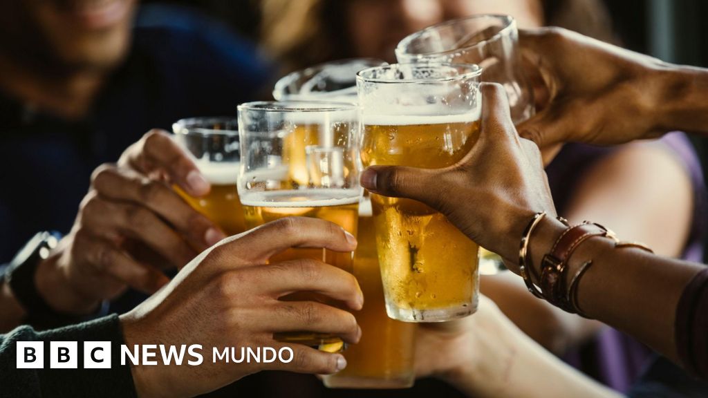 "La generación sobria": por qué cada vez más jóvenes reemplazan el alcohol por medicamentos para la ansiedad