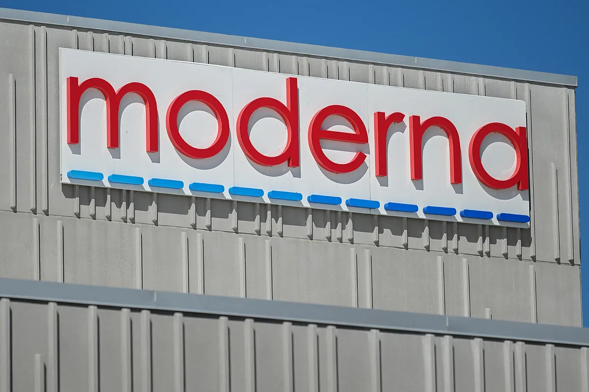 Moderna se dispara casi un 90% en Bolsa tras el éxito del ensayo de su vacuna contra el melanoma