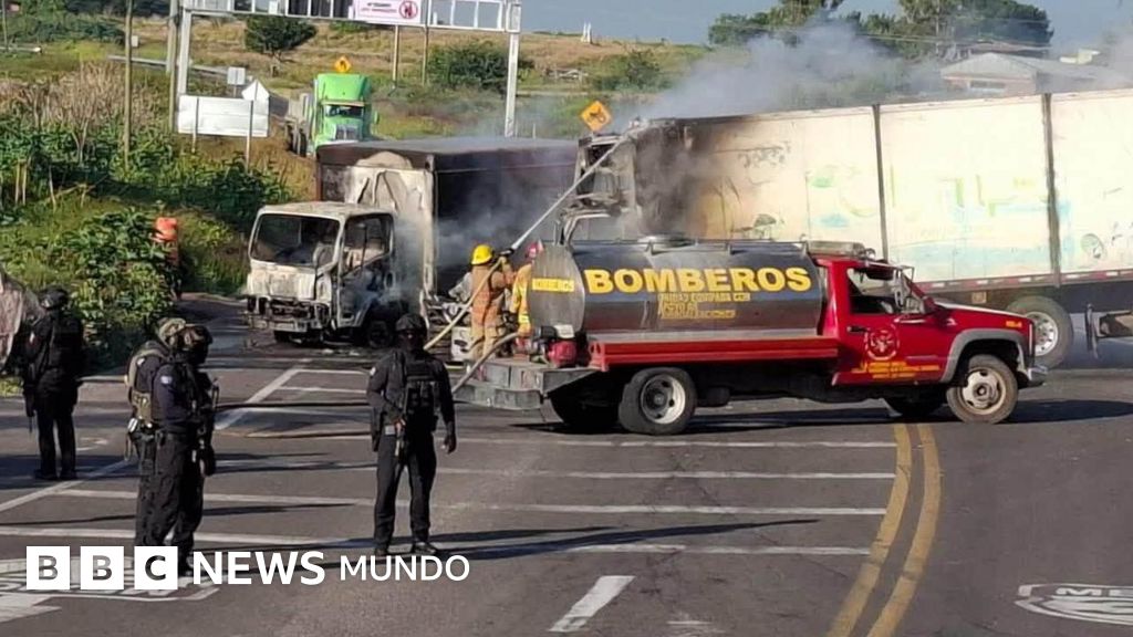 Los violentos "narcobloqueos" de carreteras que paralizaron partes del estado mexicano de Michoacán, bastión del Cartel Jalisco Nueva Generación