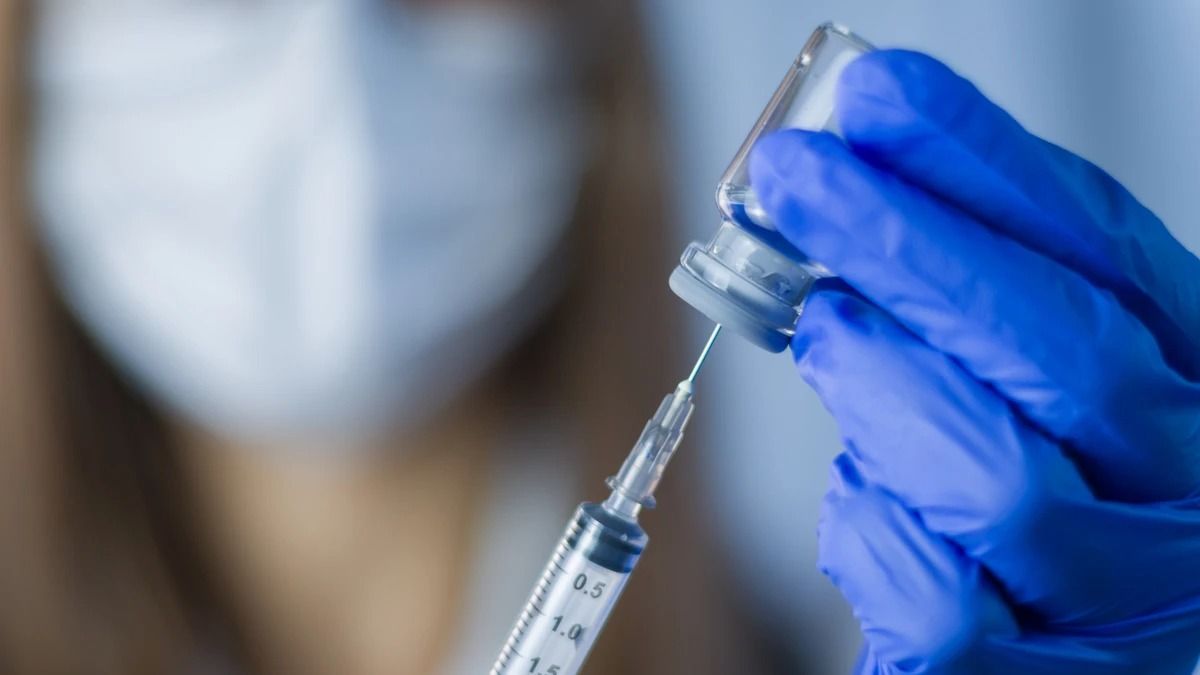 Por qué la vacuna contra el melanoma de MSD y Moderna puede marcar un antes y un después en el cáncer