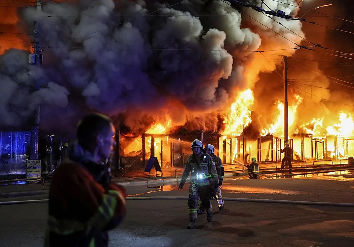 Bombardeos rusos matan a nueve personas en Kiev