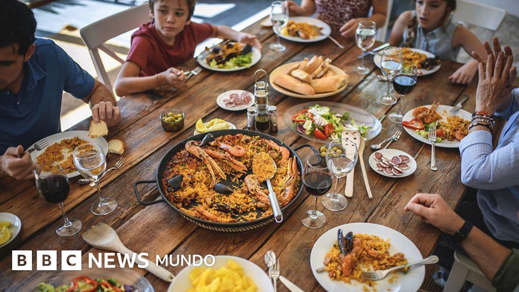 Nos estamos equivocando con los horarios de las comidas: esta es la mejor hora para cenar, según la ciencia