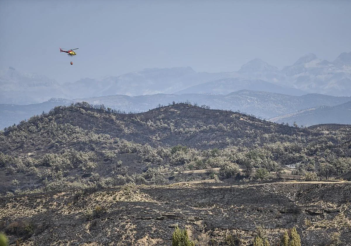 El incendio forestal de Huesca queda estabilizado tras arder 18.400 hectáreas