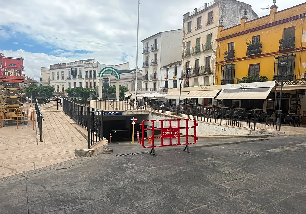 Un informe de los bomberos obliga a cerrar el parking del Socorro de Ronda