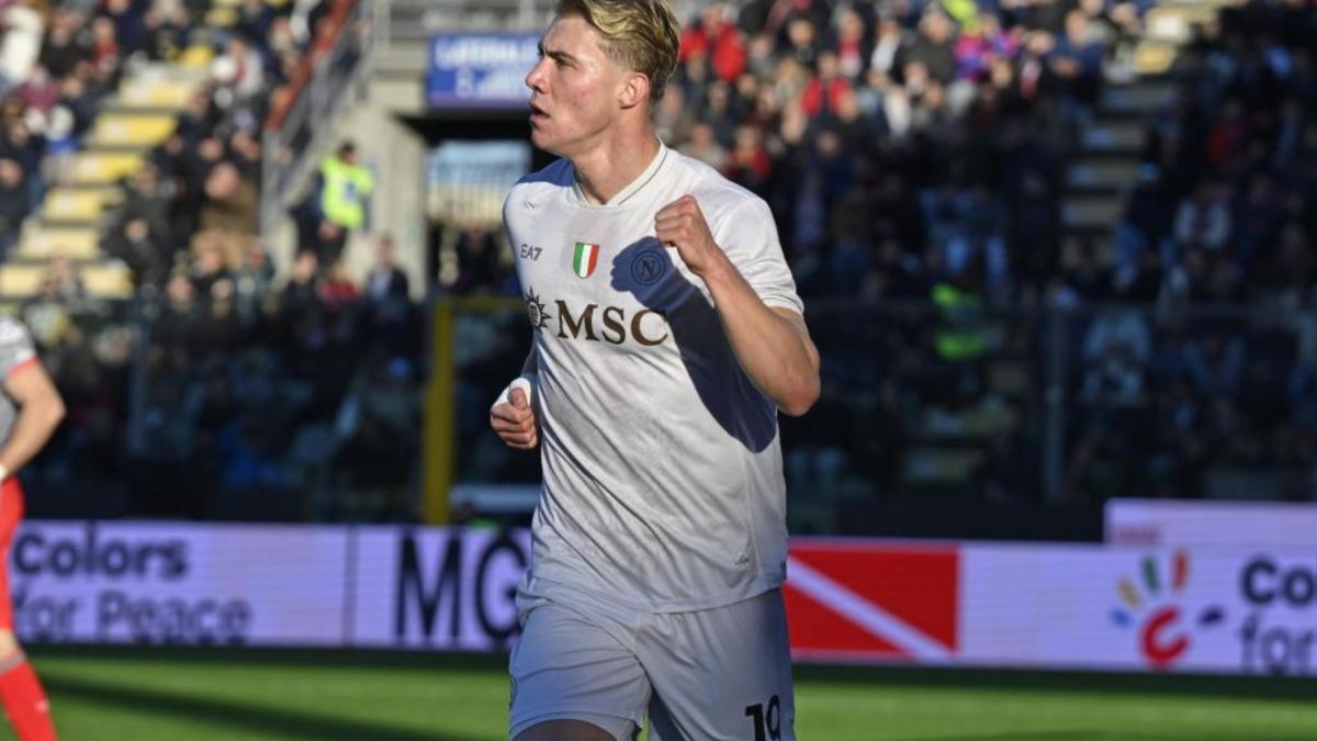 Con Hojlund al timón, el Nápoles no falla