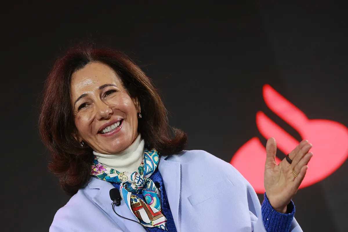 Santander acelera su apretada agenda de fusiones