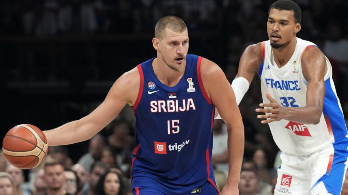Jokic gana a Wembanyama rozando el triple-doble