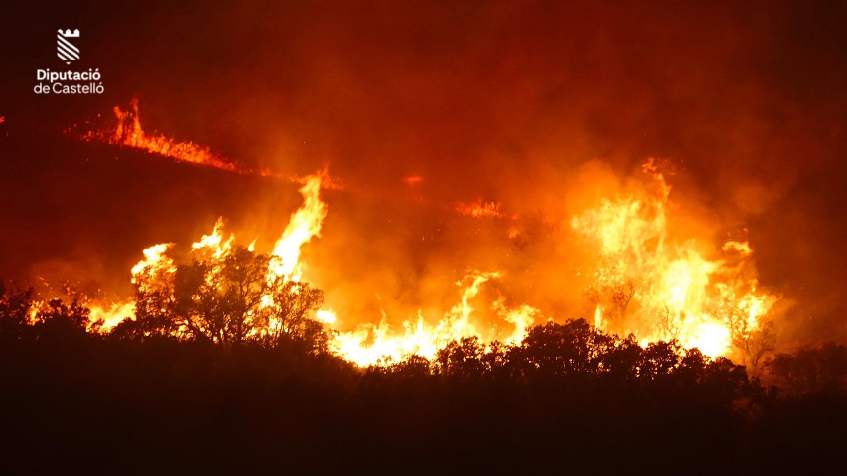 Un incendio forestal causado por un rayo en Segorbe (Castellón) obliga a declarar la situación 1 del PEIF