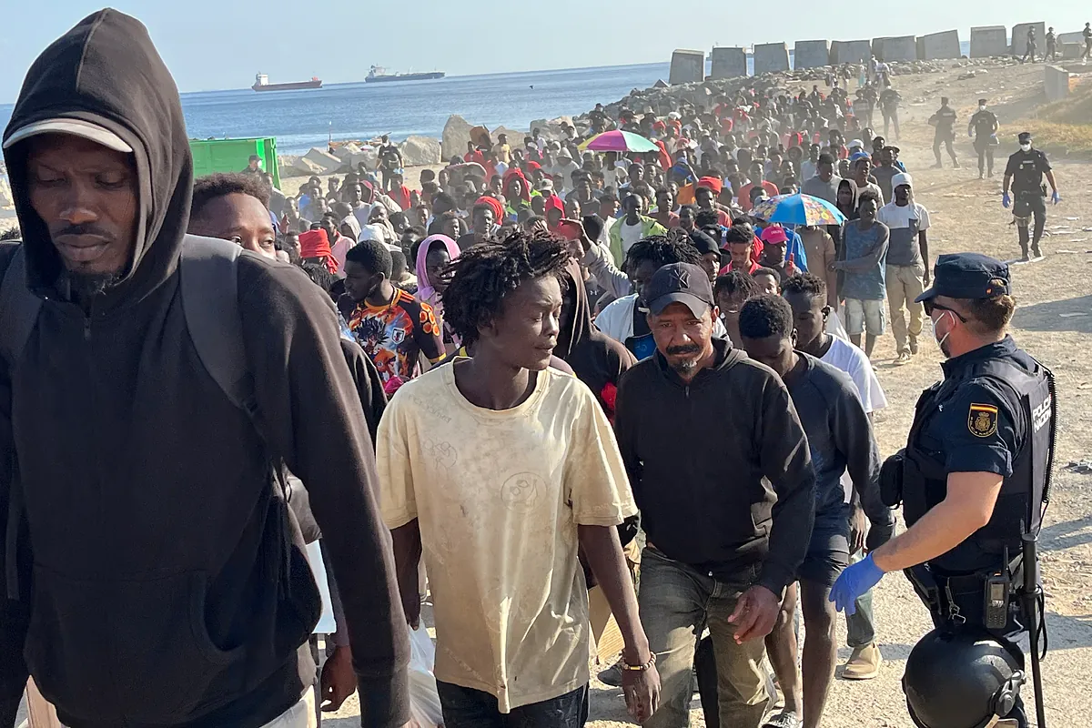 La UE dará más dinero a Marruecos para el control de su frontera, tras la crisis de Ceuta