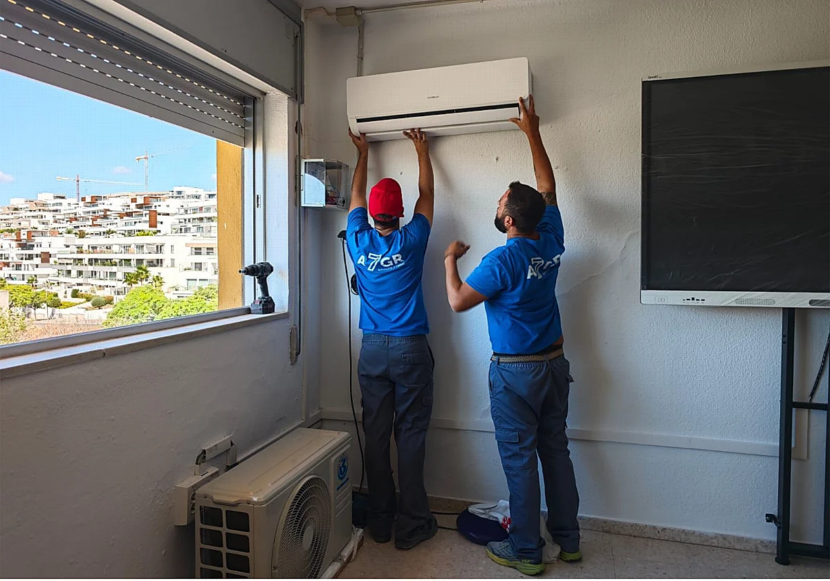 Estepona inicia la segunda fase del plan de climatización de los centros educativos