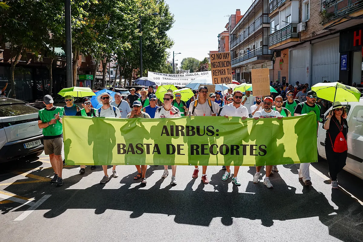 Los sindicatos CGT, UGT y ÚTIL votarán el lunes si suspenden la huelga y negocian la nueva propuesta de Airbus