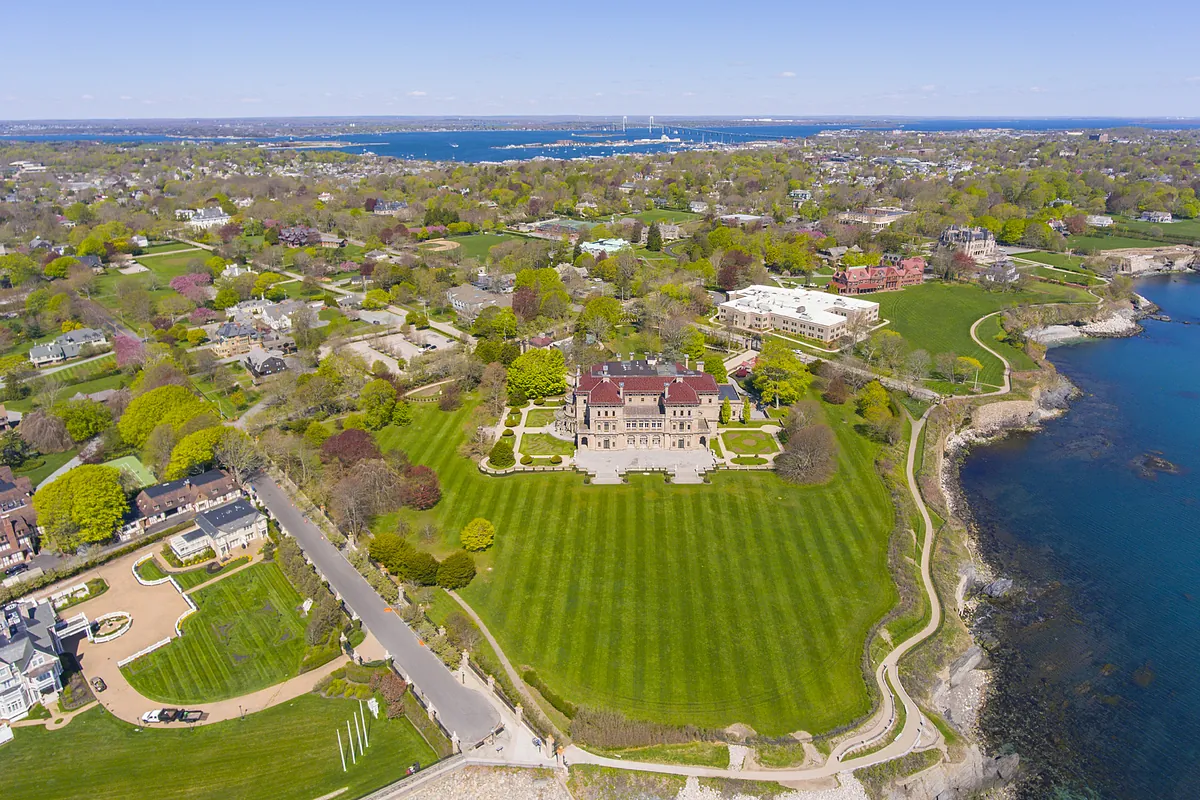 Guerra en las mansiones de Rhode Island: el polémico impuesto 'Taylor Swift' desata una batalla millonaria