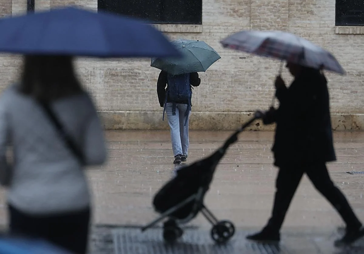 Tormentas fuertes y granizo en el norte y este de la península este domingo