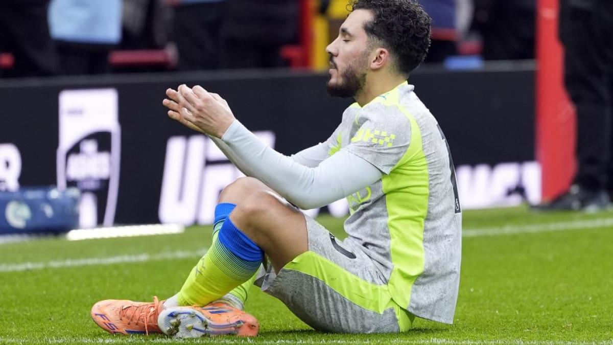 'Papá Noel' Cherki enamora a Guardiola: "A veces le grito y otras quiero besarlo"