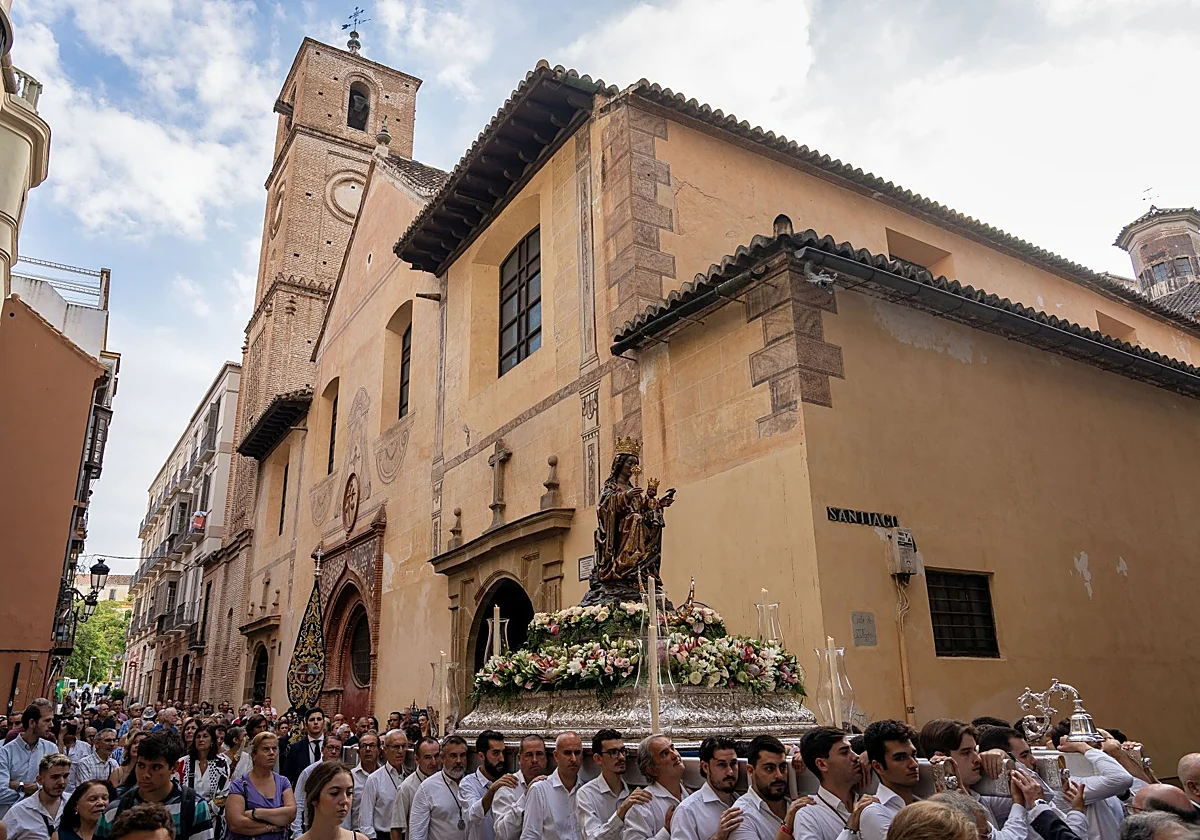 La Patrona de Málaga baja a la Catedral para sus cultos