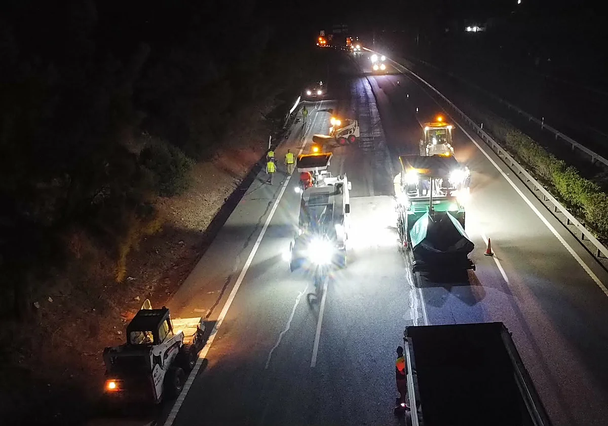 La A-92 se renueva de noche en 22 kilómetros entre Mollina, Antequera y Archidona