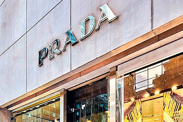 Por qué Prada ha decidido desafiar el lujo francés