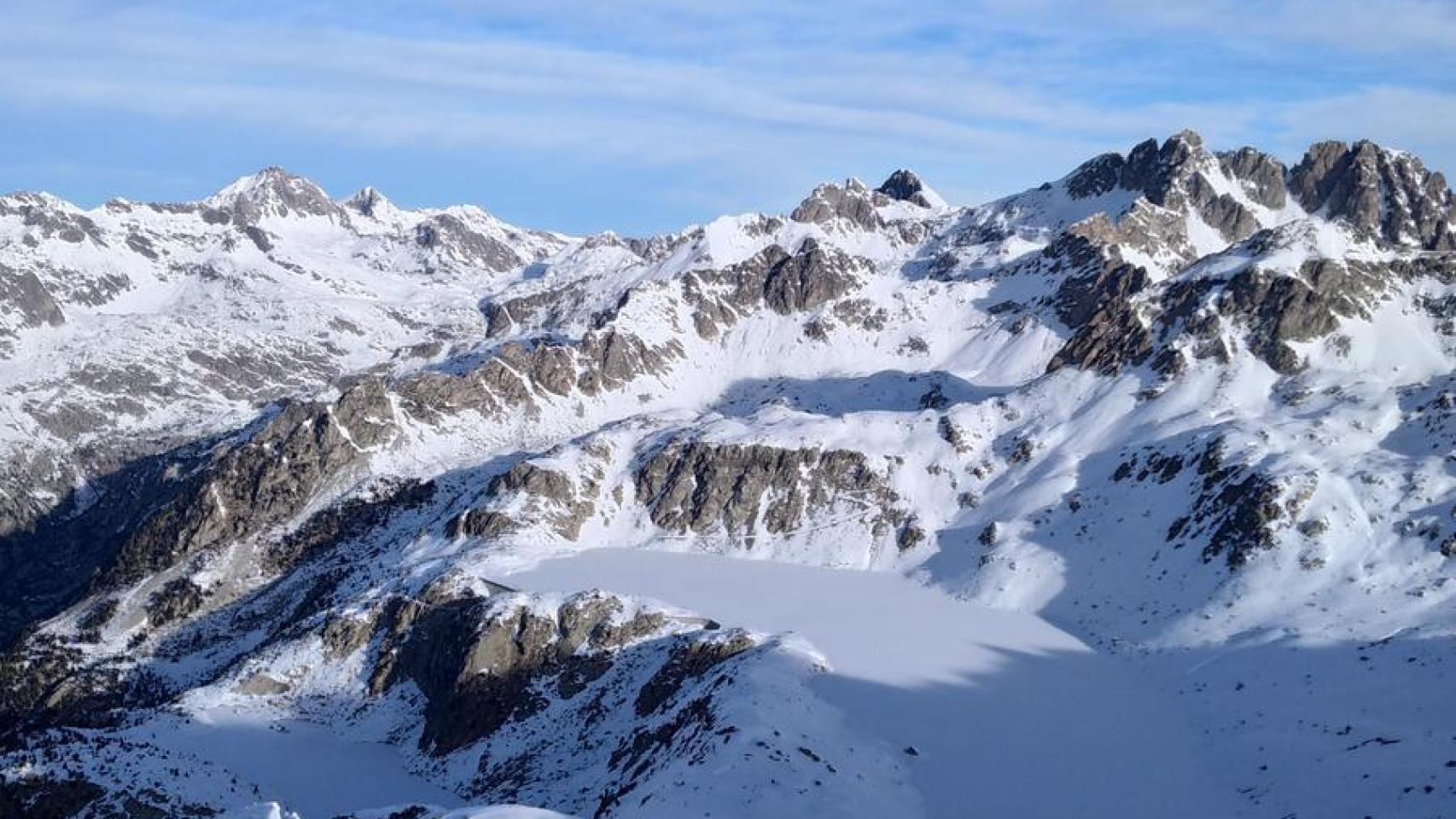 Un alud deja varias personas atrapadas en la zona del Balneario de Panticosa (Huesca)