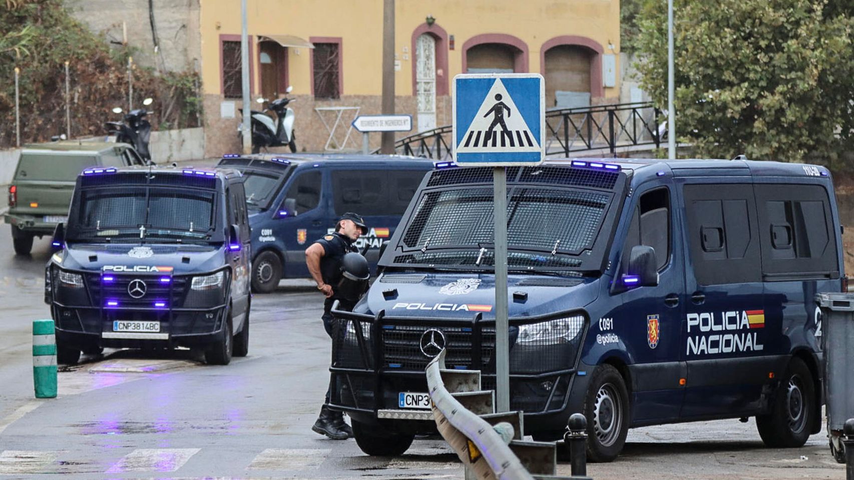 Policías y militares a las puertas de los colegios y en los recreos: el plan del Gobierno para la 'vuelta al cole' en Ceuta