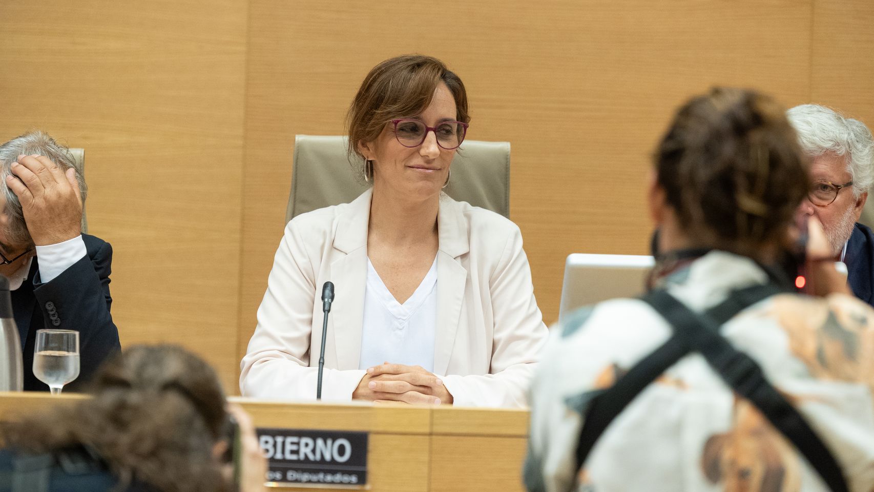 Mónica García defiende la gestión sanitaria de la crisis migratoria: "Los ceutíes pueden estar orgullosos y contentos"