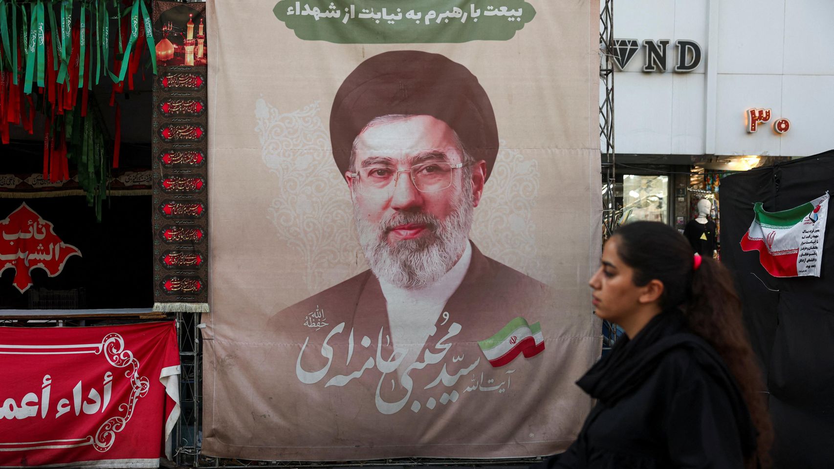 El enigma Mojtada Jamenei: los iraníes cumplen medio año bajo el régimen de un líder supremo al que nunca han visto ni oído