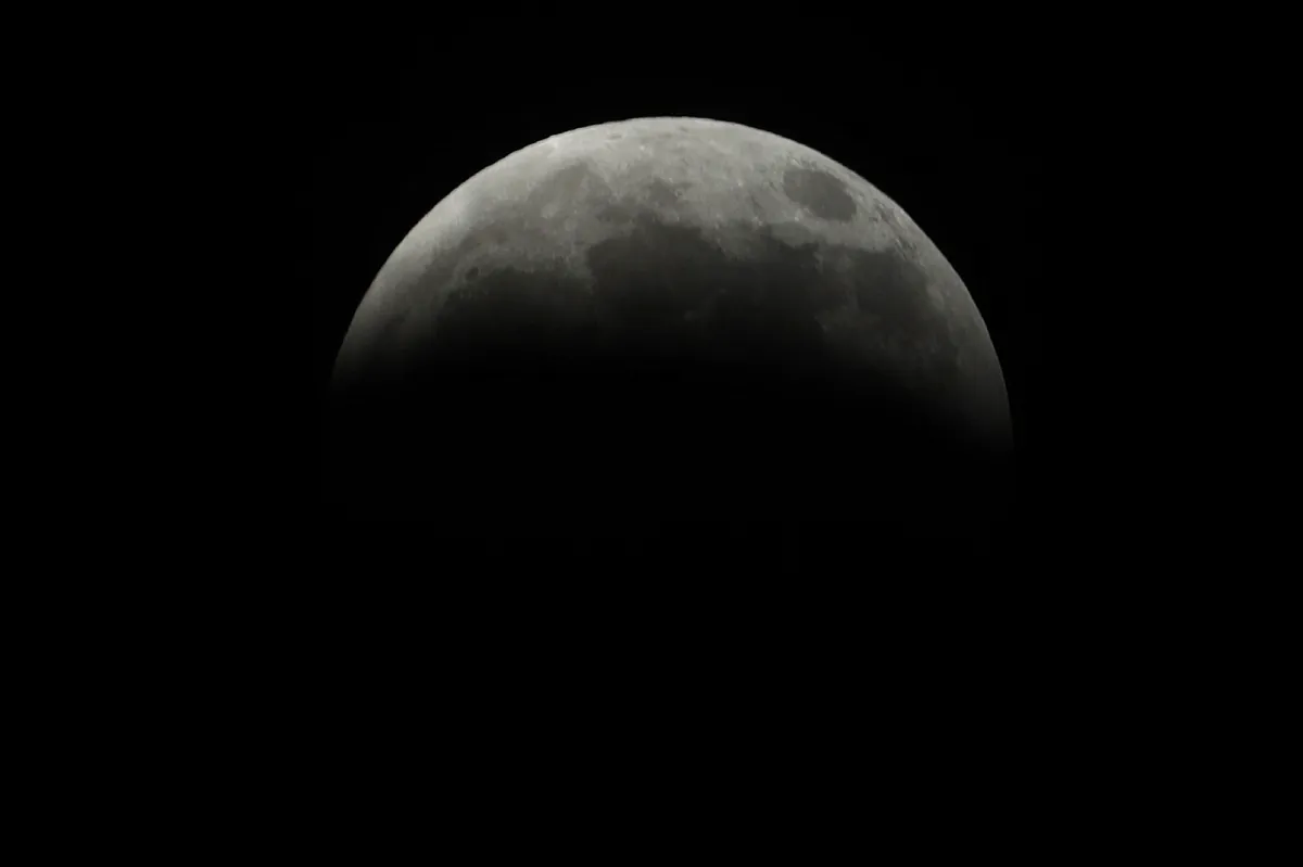Un eclipse parcial lunar será visible en toda España este viernes