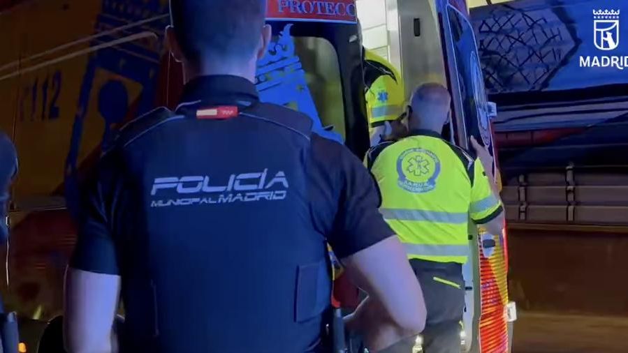 Un hombre de 49 años en estado grave tras ser tiroteado durante la noche en plena calle en Villa de Vallecas