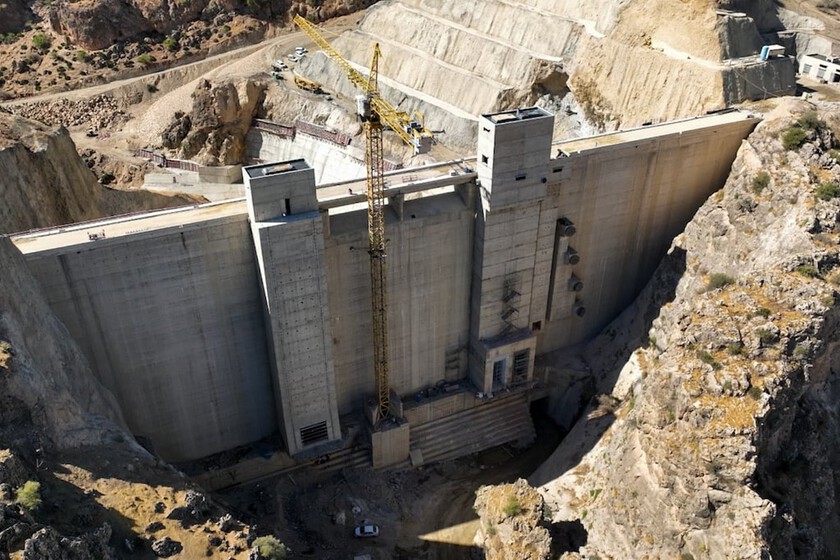 Marruecos está levantando una infraestructura contra su gran enemigo. El plan: que todo el país esté conectado