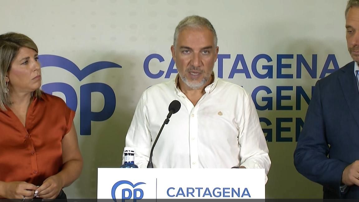 Bendodo denuncia un aumento del 140% en la llegada de pateras a Murcia por "la debilidad" de medios de la Guardia Civil