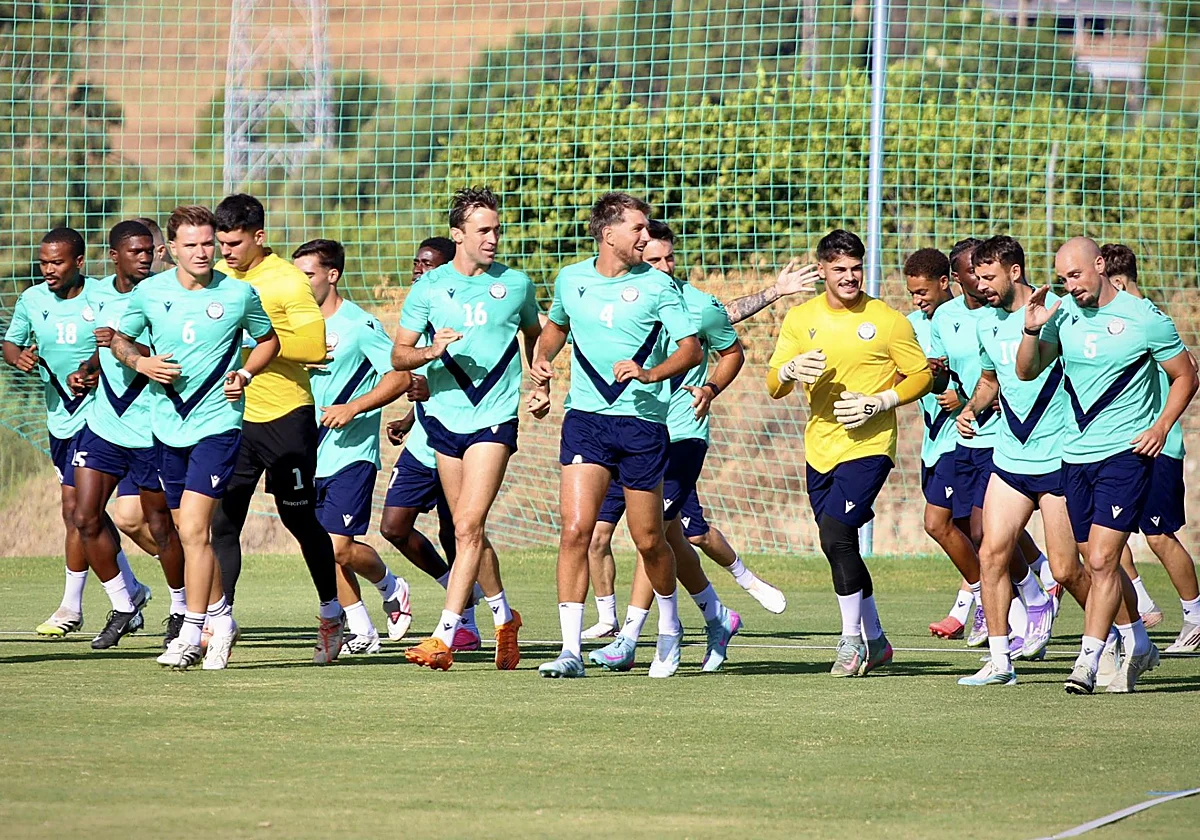 Primera RFEF: los renovados Antequera y Torremolinos arrancan con partidos exigentes