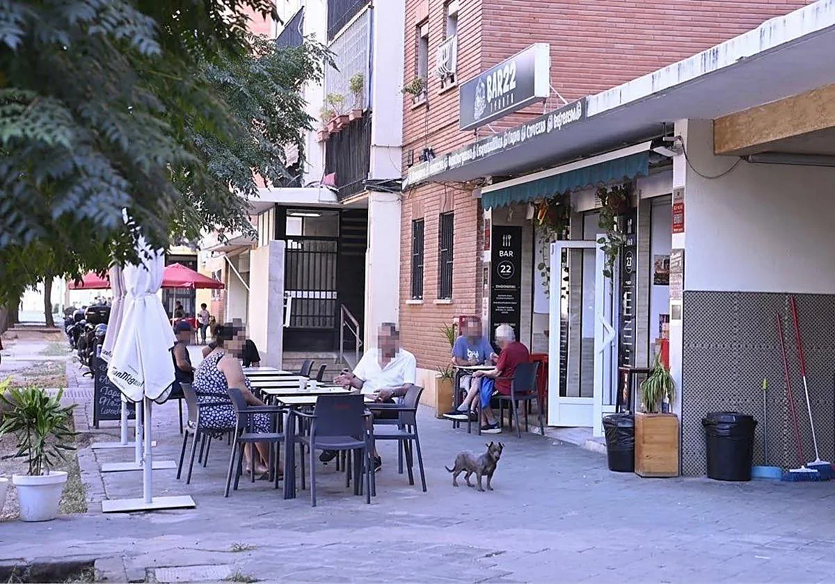 Apuñalado mortalmente un hombre durante una pelea en un bar en Valencia